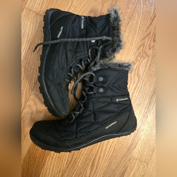 Columbia Shoes - Columbia Women's Black Quilted Winter Boots